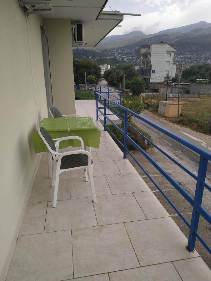 River Bridge Private Room Gjirokaster Bagian luar foto