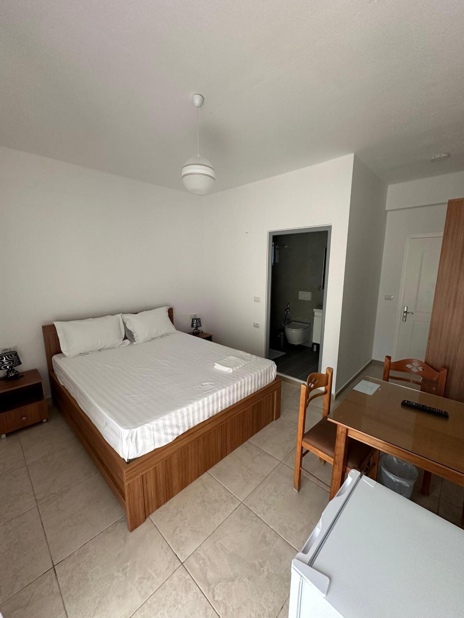 River Bridge Private Room Gjirokaster Bagian luar foto